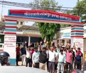 A rowdy beat up sanitation workers, work stopped, created ruckus in police station