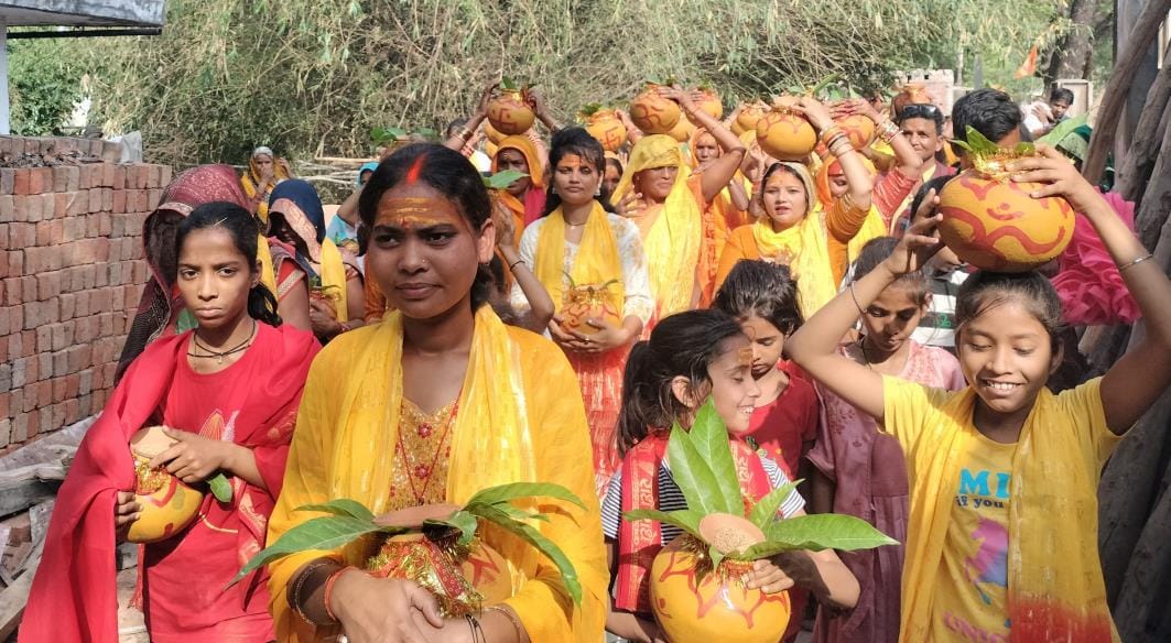 Kalash Yatra taken out with pomp and show