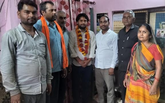 Shesh Narayan selected for IIT instructor