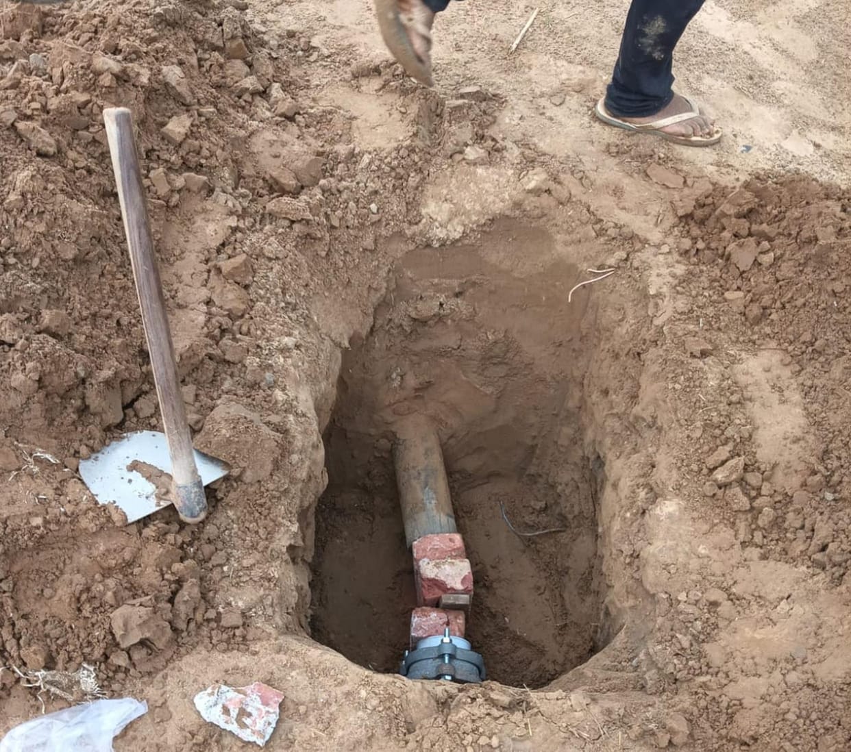 contractor made pipeline in