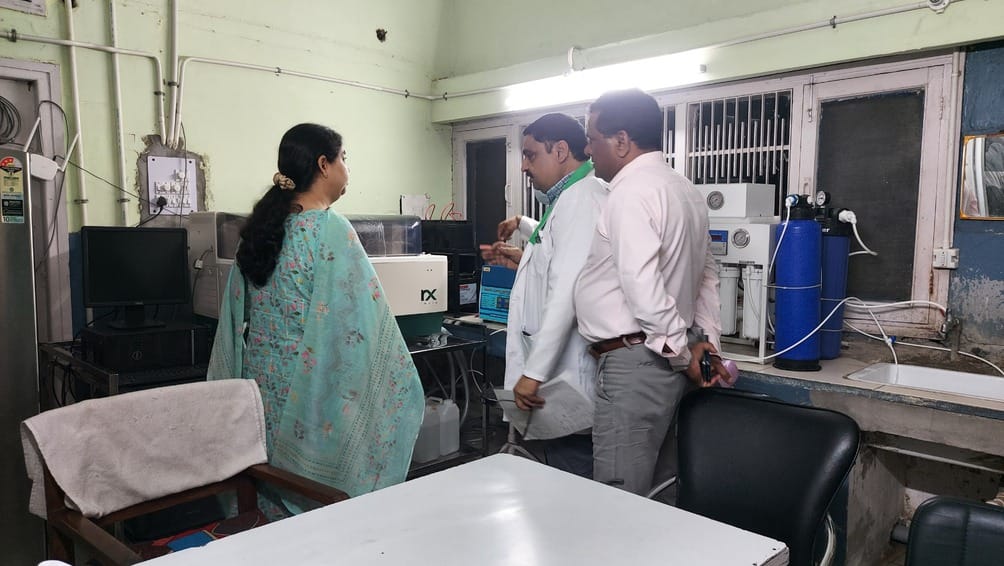 AC will be installed in the room of the fully automatic biochemistry analyzer machine