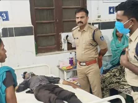 अस्पताल में भर्ती युवक