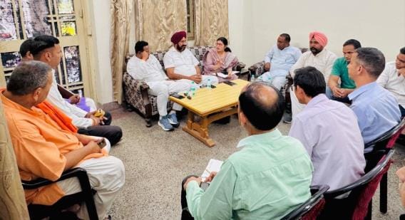 Traders raised the issue of encroachment in the review meeting