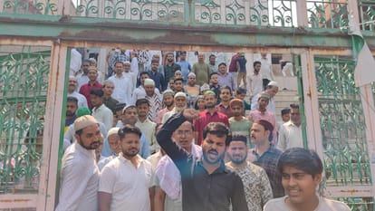 UP: जुमे की नमाज के बाद लगे पाकिस्तान मुर्दाबाद के नारे, मथुरा में भारतीय सेना के लिए मांगी गई दुआ Namazis raised slogans of Pakistan Murdabad