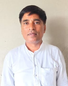 District councilor gave one year's salary for the army