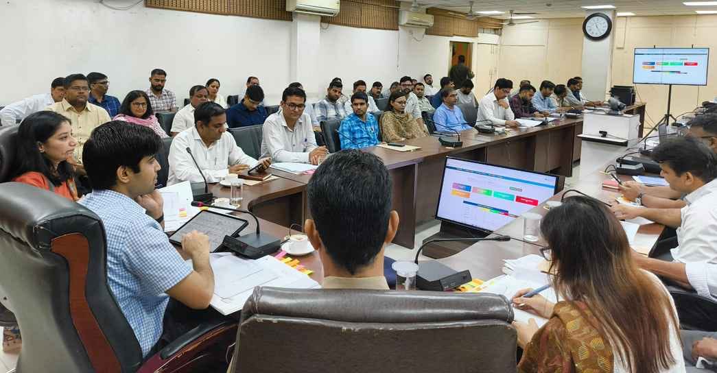 In case of blackout, stay indoors, stay away from windows: DC