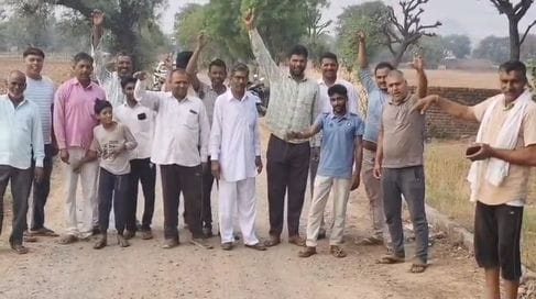 Villagers protested when the construction of the link road was not completed