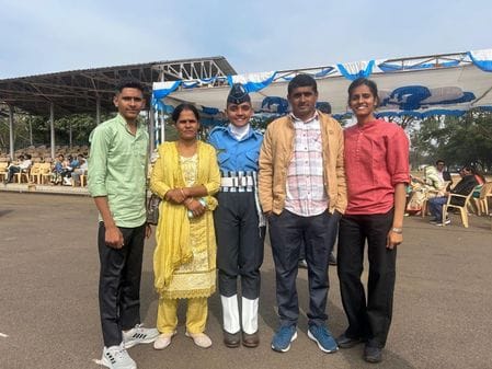 Two daughters of Mahindergarh are performing their duties in the Air Force