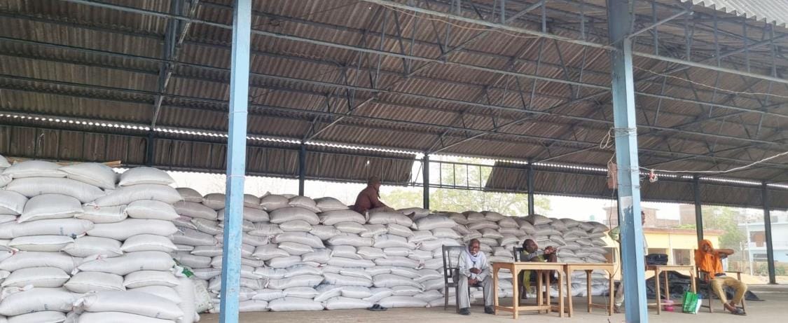 Silence prevails at government procurement centres due to increased prices in commission agents