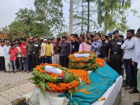 Army personnel Sarvesh cremated with state honours