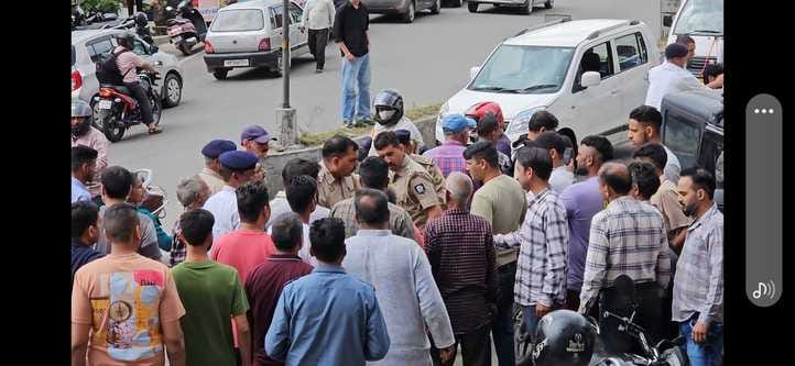 Two people beat up a person in Thakurdwara, there was a lot of commotion