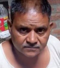 E-rickshaw driver dies after being hit by a vehicle