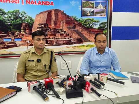 Patna News: नालंदा प्रशासन ने की प्रेस कॉन्फ्रेंस, कानून व्यवस्था दुरुस्त रखने के लिए उठाए सवाल
