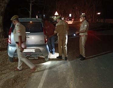 Increasing tension between India and Pakistan, impact on markets, silence as night falls