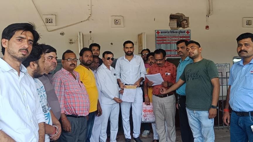 Traders raised the demand for stoppage of trains