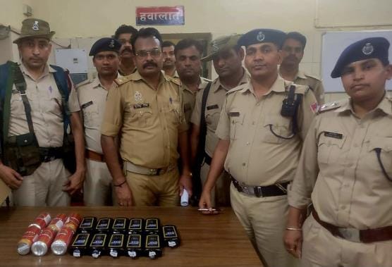 Liquor and beer found in Tejas Rajdhani Express