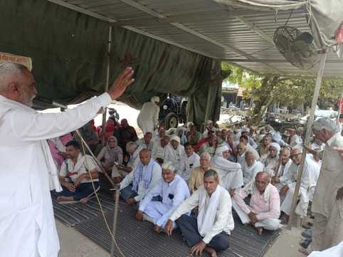 The protest of the Joint Kisan Morcha continues against the action taken against the street vendors