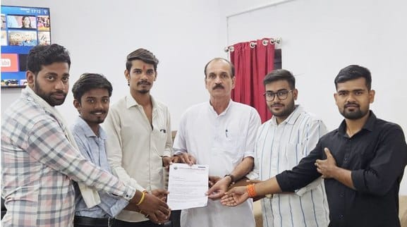 Sehore news: Private colleges are charging arbitrary fees without providing facilities in two rooms