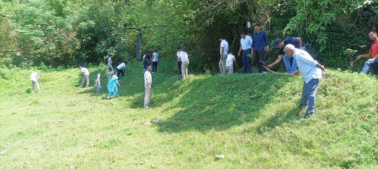 Cleanliness drive conducted in Police Line Lakhanpur