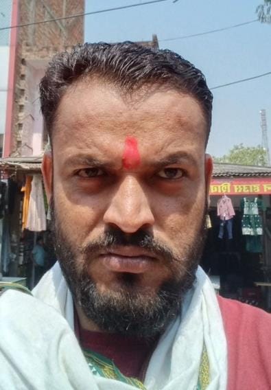 The body of a young man who had come to his in-laws' house was found on the road, murder alleged