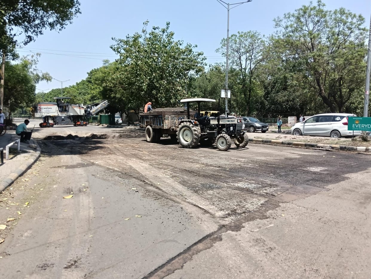 The road recarpeting work will continue for three days