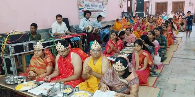 Performing Shantinath Vidhan brings happiness and prosperity: Paras Shastri