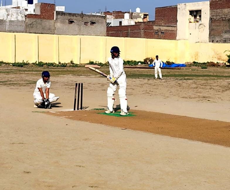 Sky Hathras and Titans won the semi-final matches
