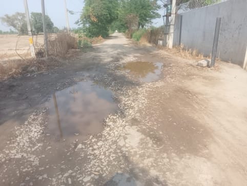 Road will be widened from Garhi Bakhtawarpur to Yamuna Dam