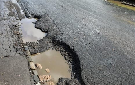Potholes on motorways on all sides of Haldwani