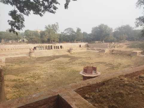 Ban on mining and construction on the banks of Rani ki Dyodhi, Solharahi and Bada Talab