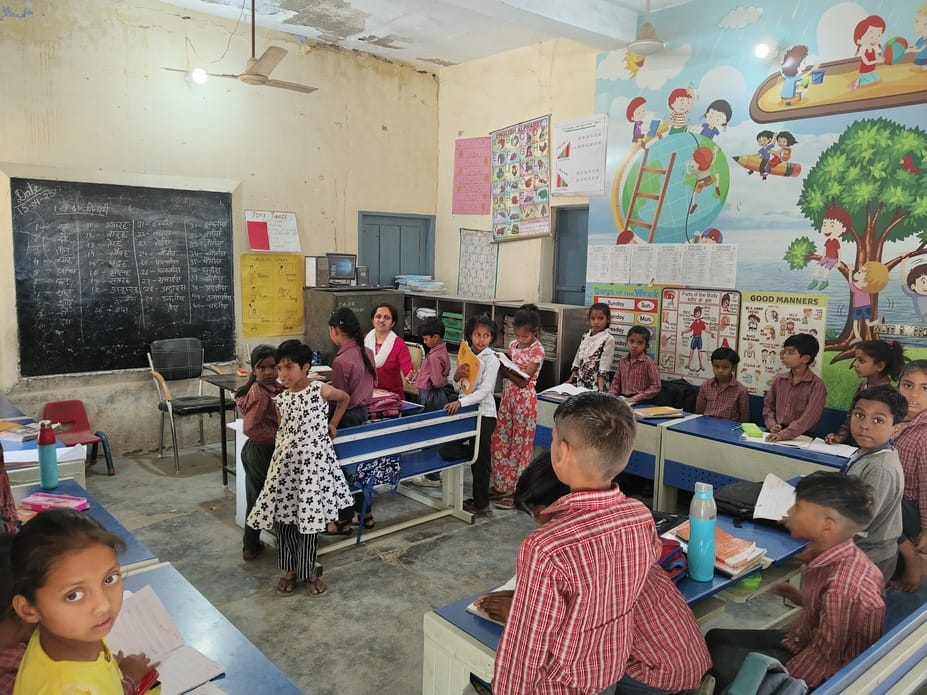 UP: 20182 teachers of council schools transferred, 33484 applications were received for transfer within the di