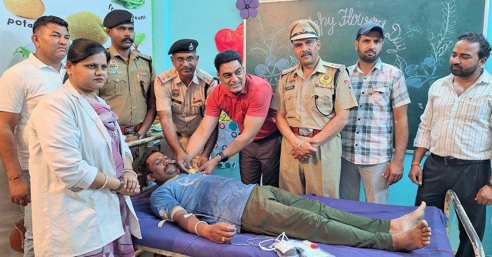 60 people donated blood for children suffering from thalassemia