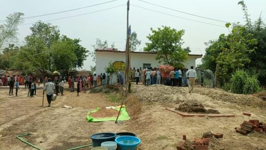 Attempt to install Ambedkar and Buddha statues on barn land, police stopped