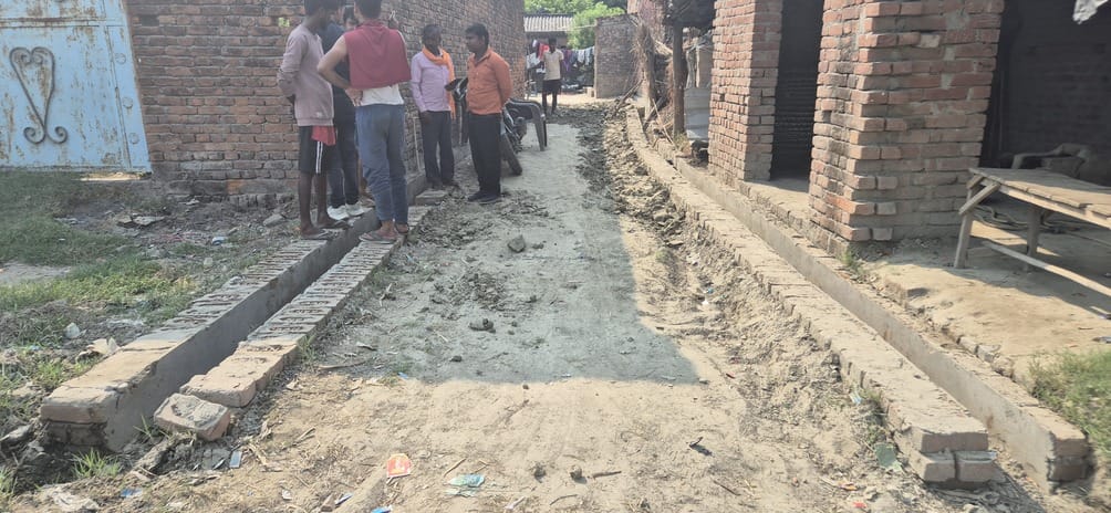 Ignoring standards in road construction, people are angry