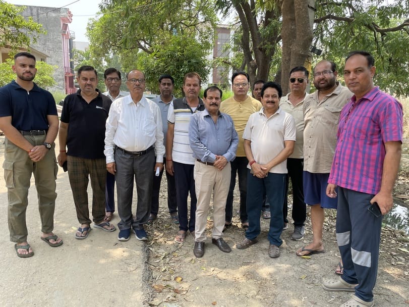 Road was not constructed in posh colony after laying pipeline, people are upset