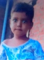 A girl returning after buying clothes was crushed by a truck and died