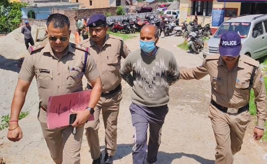 Shopkeeper caught with 1.379 kg of hashish