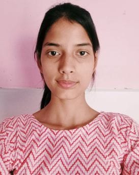Labourer's daughter Aachki becomes school topper with 450 marks