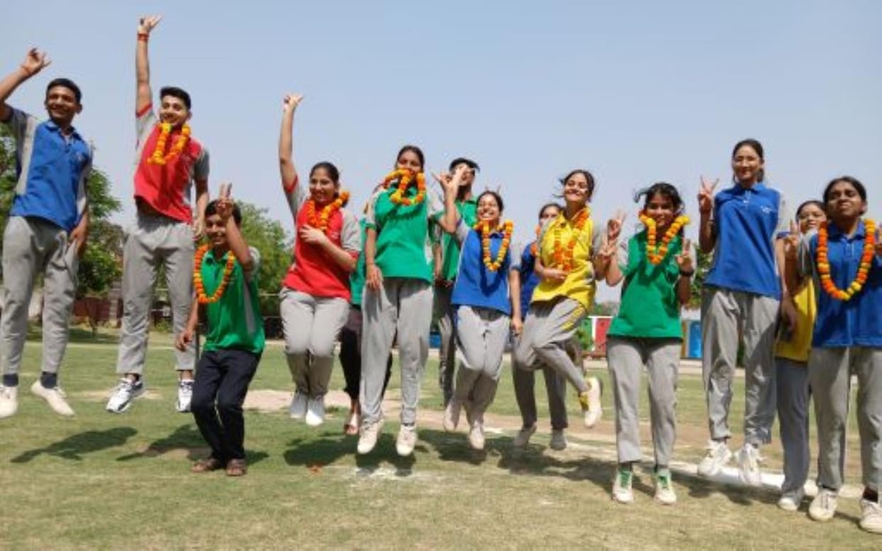 Aaradhya is the topper in Intermediate and Prabhav is the topper in High School in Gonda