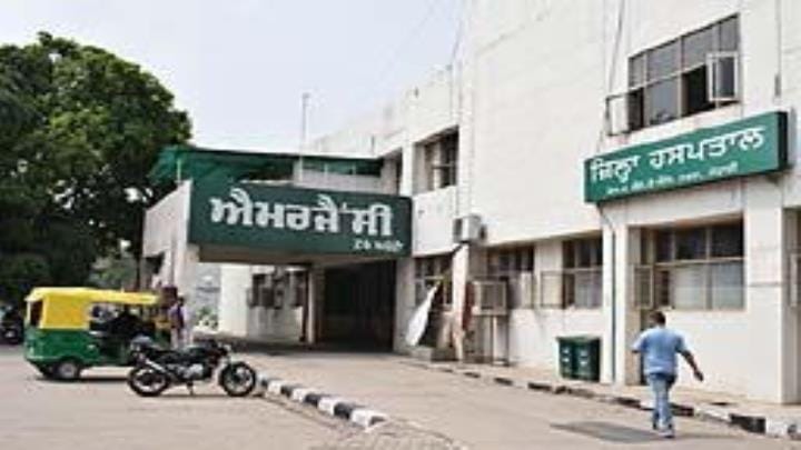 AIIMS doctors are prescribing outside medicines, increasing burden on patients' pockets