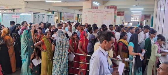 After two days, a huge crowd of patients gathered in OPD, there was fighting everywhere
