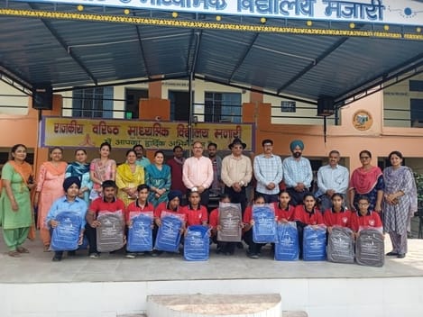 School bag kits distributed to the students of Mazari Pathshala