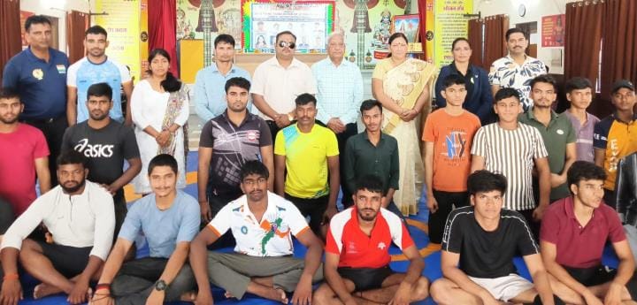 Kanpur gets third place in state level grappling competition