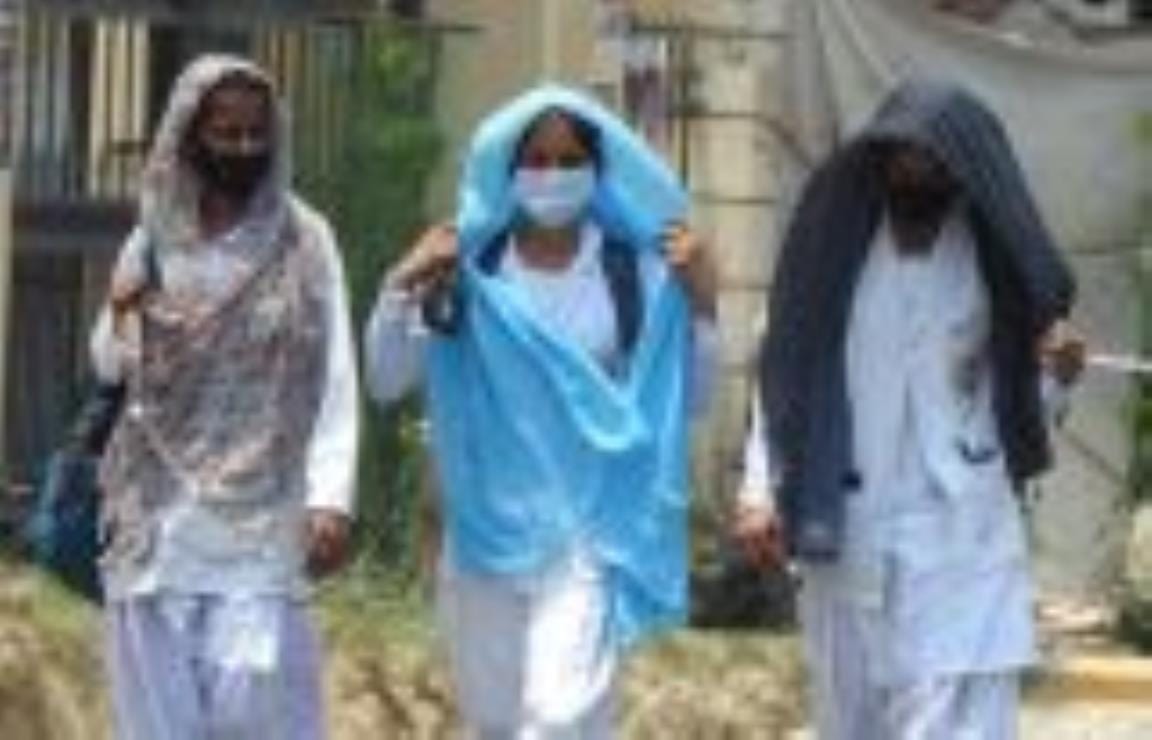 Temperatures rise due to the westerly winds, everyone is suffering from the heat