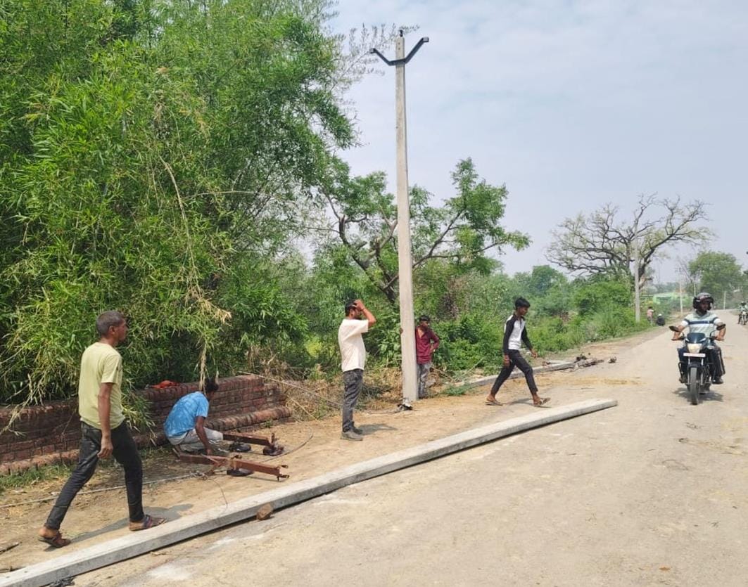 86 poles fell, consumers yearned for electricity and water