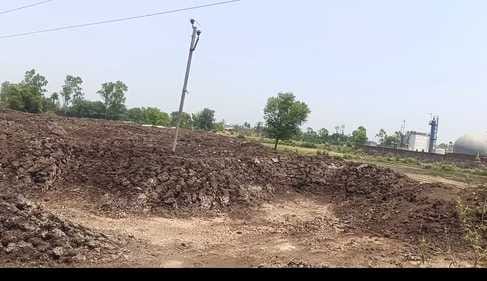Villagers create ruckus at CNG plant