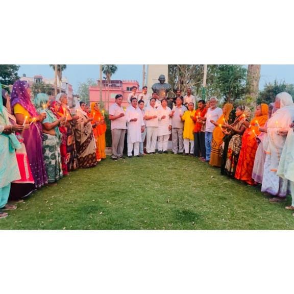 Congressmen paid tribute to the brave martyrs