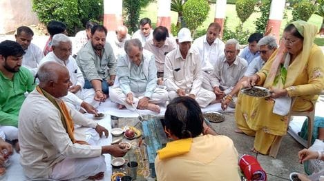 Wished for long life of former MP by performing havan
