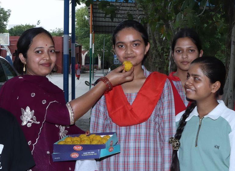 Guddi Ke Lal: Father bought daughter's dreams by hawking, daughter wants to become a bank manager.