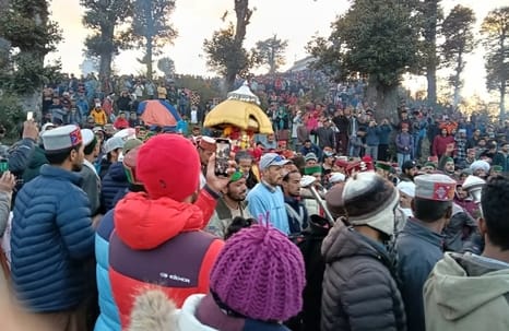 Deity Shringa Rishi returned from the Sakerna Yatra with thousands of Devlus